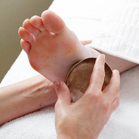 foot massage with ayurvedic therapy